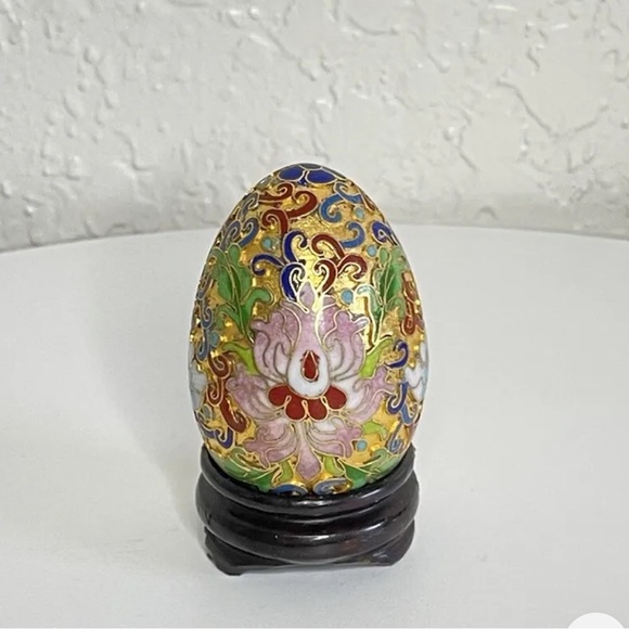 Vintage Cloisonné Egg On Wood Pedestal Floral Enamel w/Gold. - Picture 3 of 5